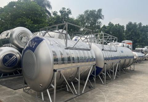 Giá bồn nước inox Đại Thành