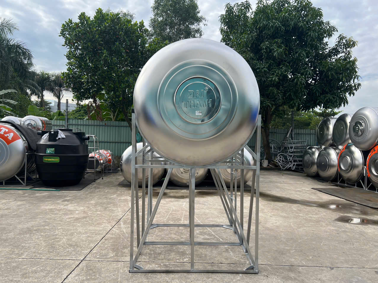 Những điều cần kiểm tra khi mua bồn nước inox 1500L ngang