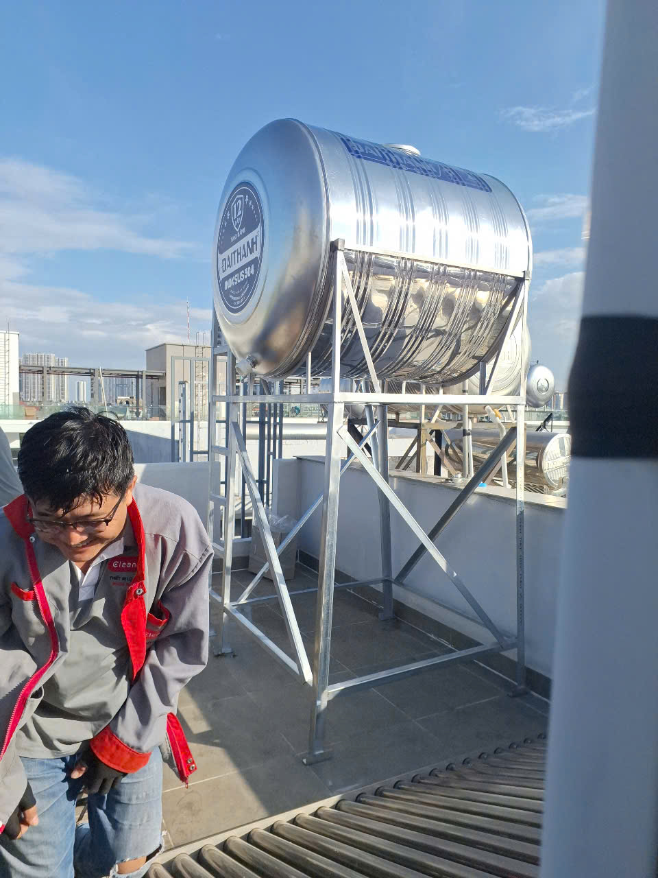 So sánh bồn inox 1500L ngang và đứng