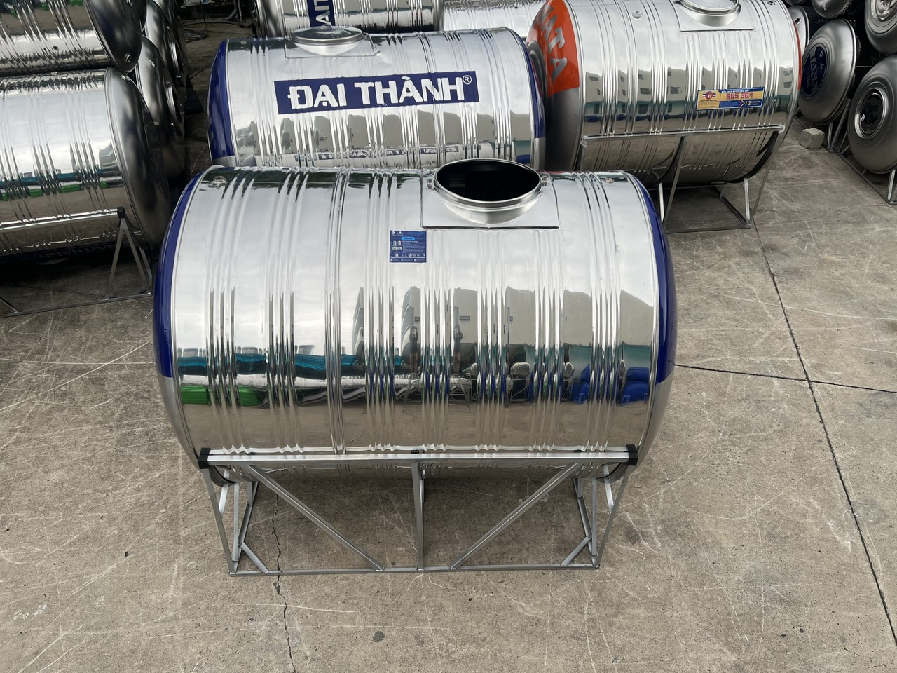 So sánh bồn inox 2500L 3000L 3500L và 4000L ngang