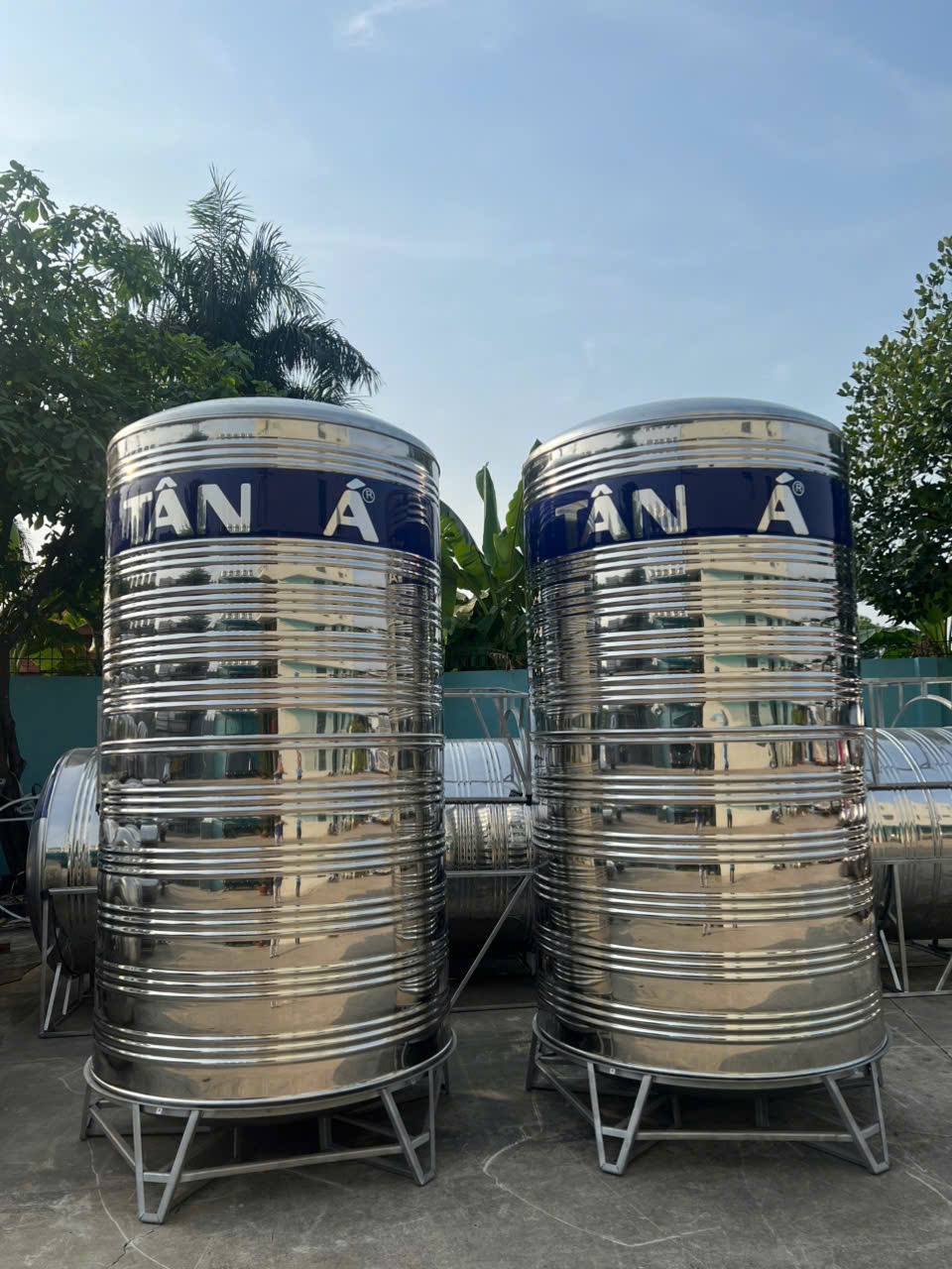 Các mẫu bồn nước inox 4000L đứng chính hãng