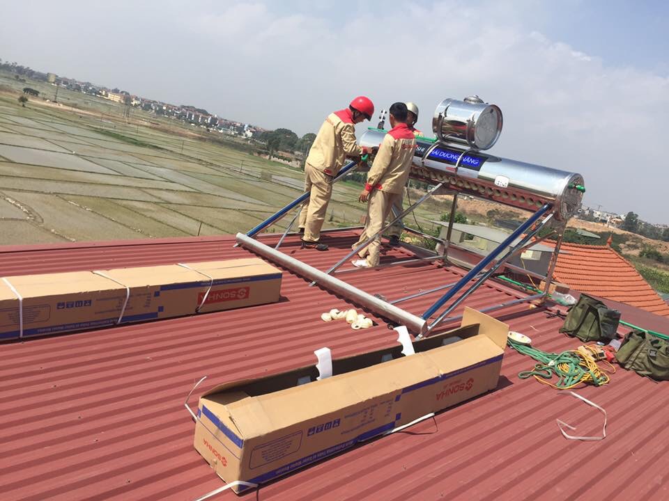 Máy nước nóng năng lượng mặt trời Thái Dương Năng Sơn Hà Titan