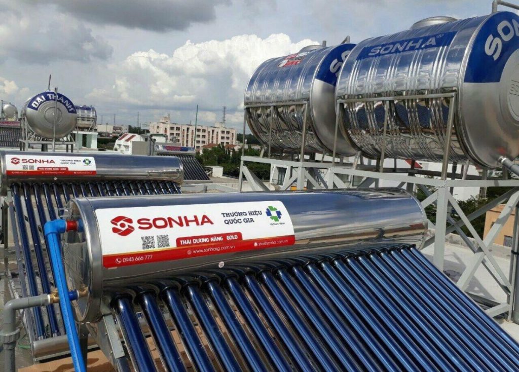 Kiểm tra chân bồn inox 4000L ngang trước khi cấp nước