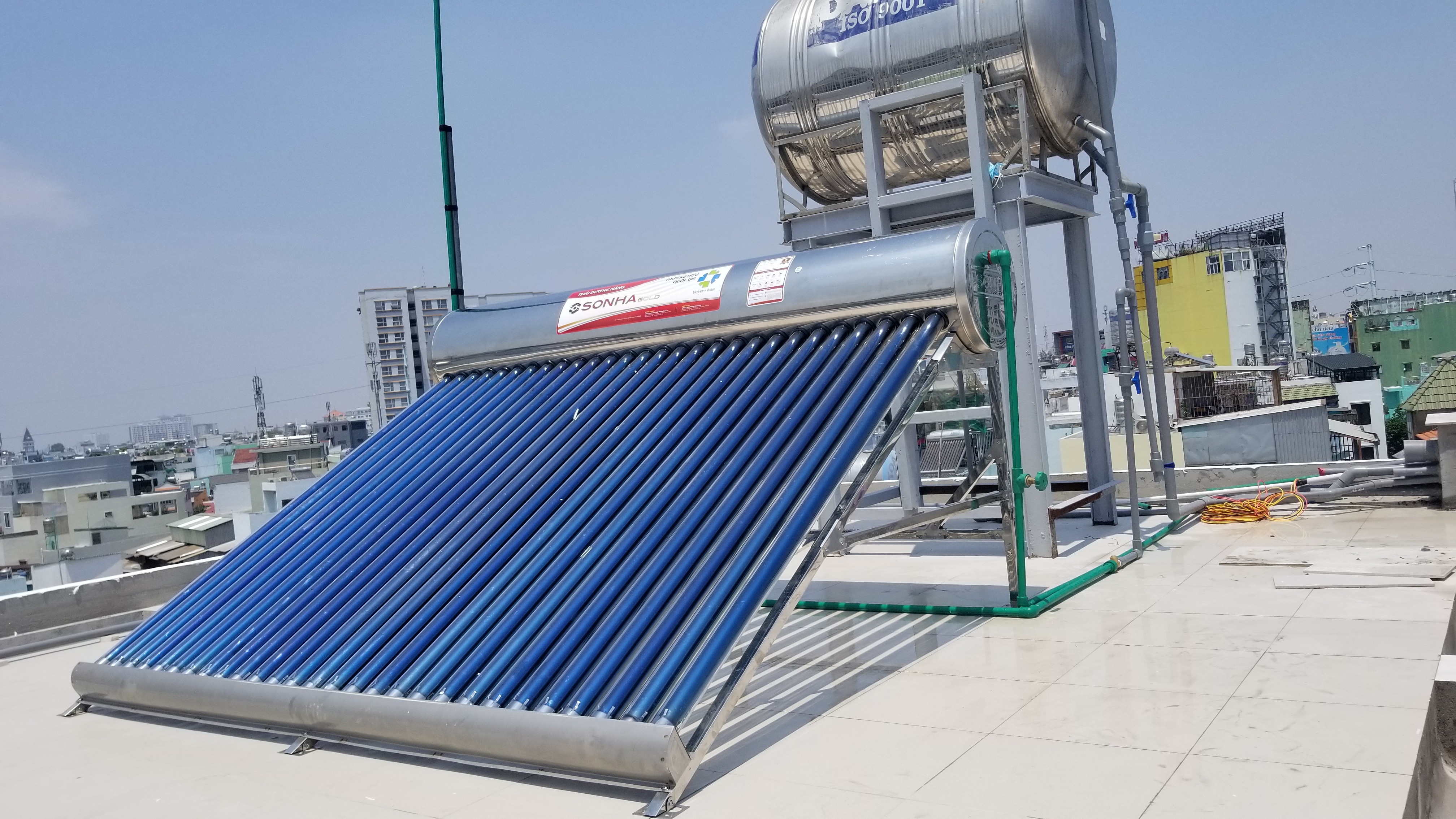 Sơ đồ lắp máy năng lượng mặt trời 260L với bồn nước