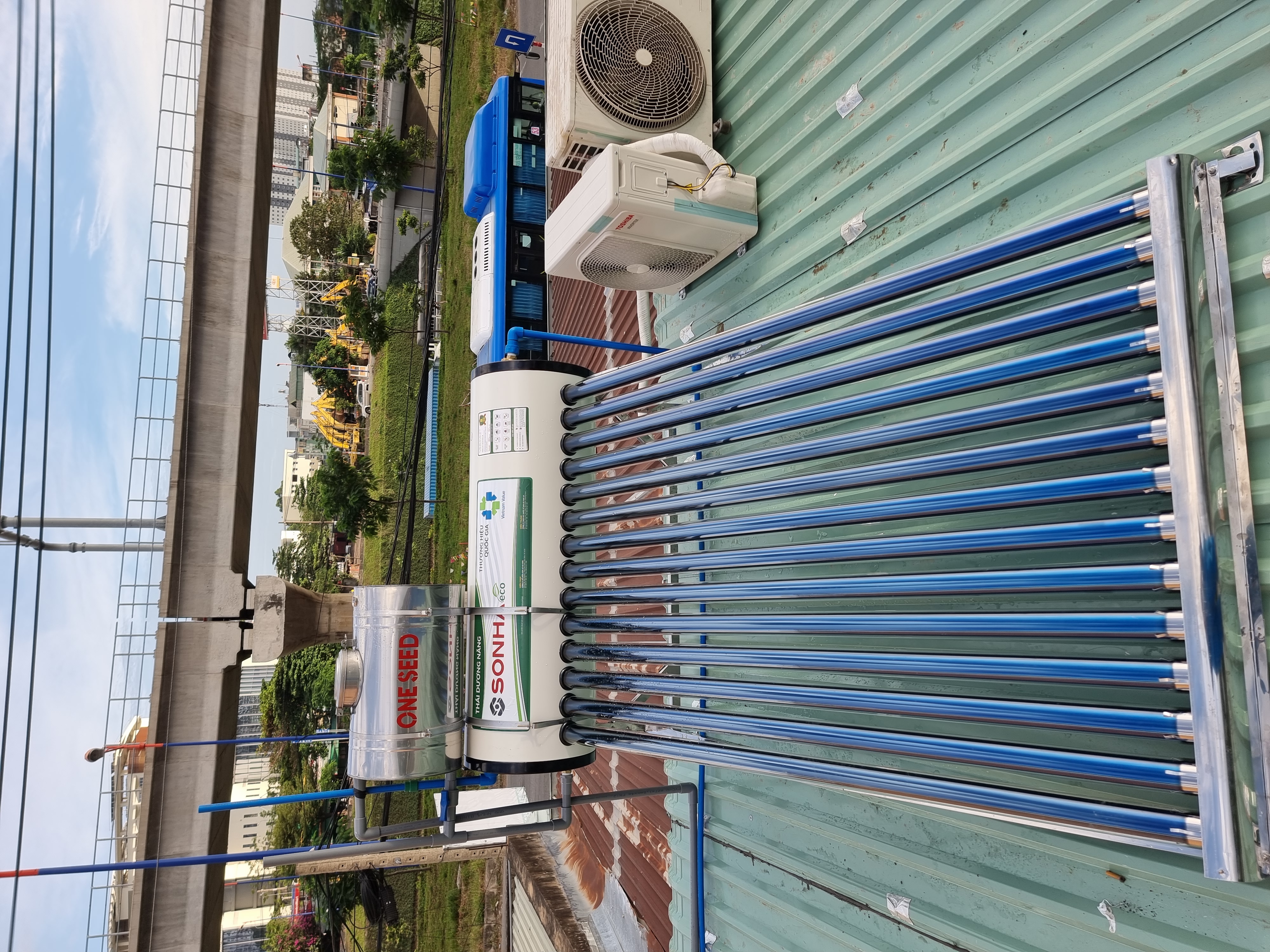 Khảo sát mái lắp máy nước nóng năng lượng mặt trời 120L