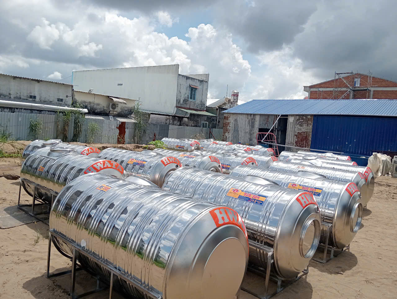 Tải trọng gối đỡ bồn inox 15 khối ngang