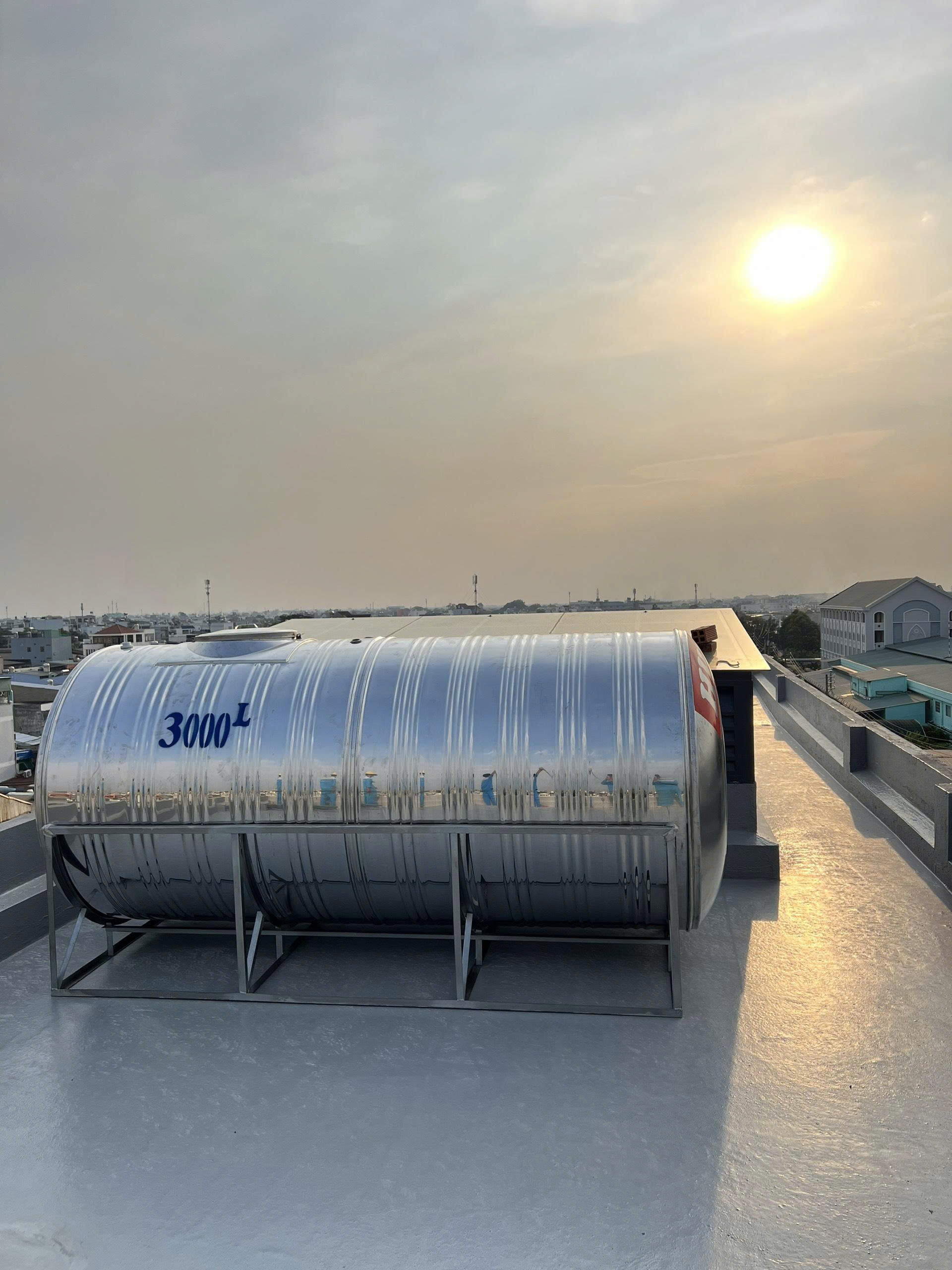Téc inox 8000L nằm và bồn inox 8000L ngang
