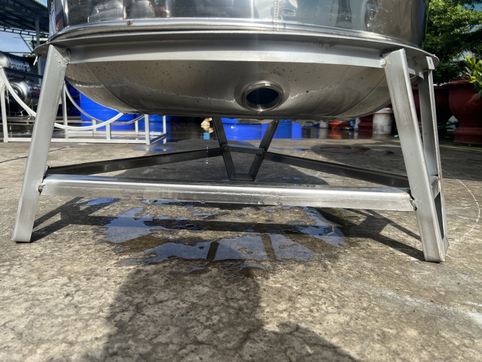 bon nuoc inox 700 lit dung 