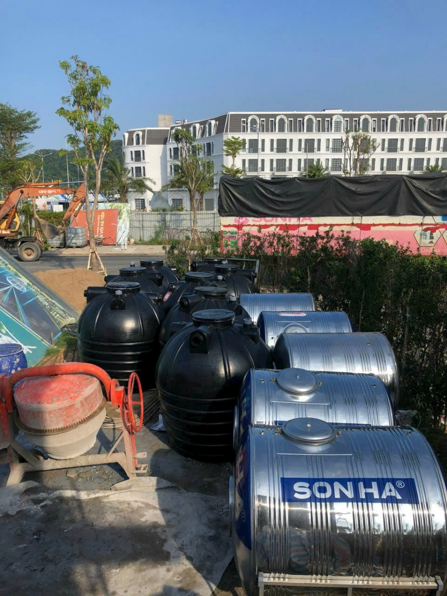 bon nuoc inox son ha