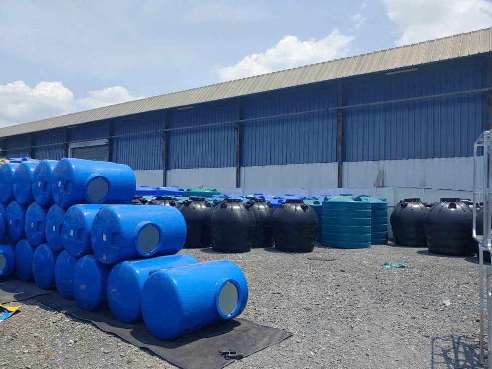 bon nuoc nhua toan my