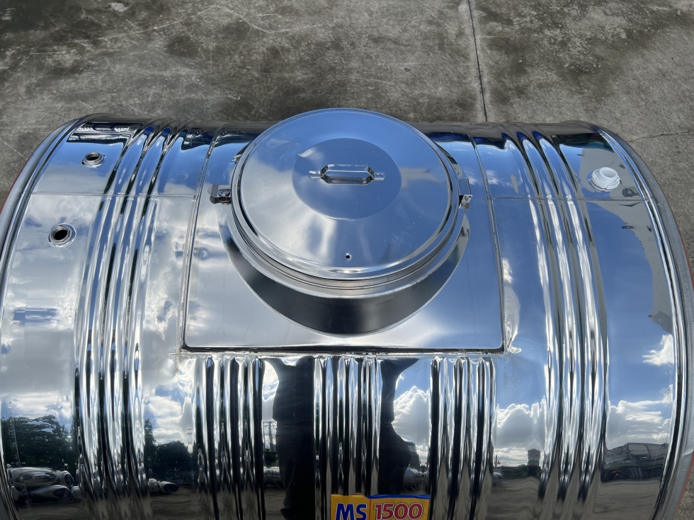 bon nuoc hwata 1500 lit ngang